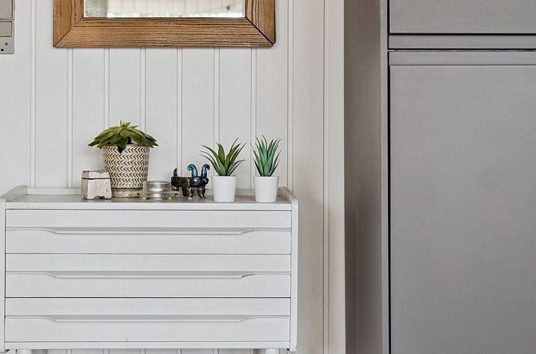 Vakantiehuis "Bjarni" - 180m from the sea