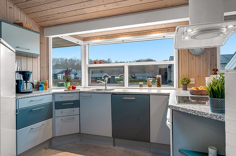 Vakantiehuis "Lien" - 100m from the sea