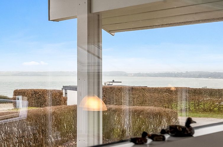 Vakantiehuis "Lien" - 100m from the sea