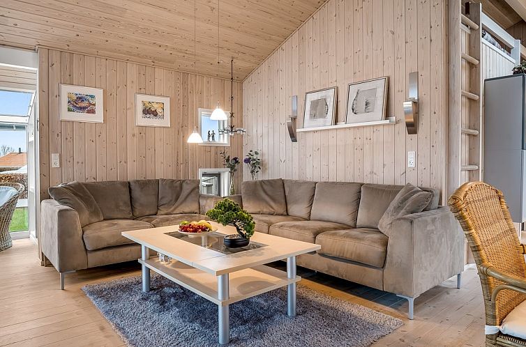 Vakantiehuis "Lien" - 100m from the sea