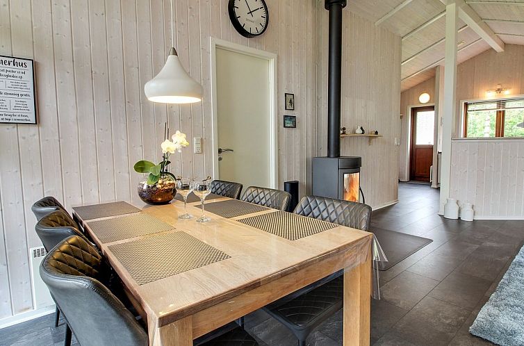 Vakantiehuis "Arvi" - 30km from the sea