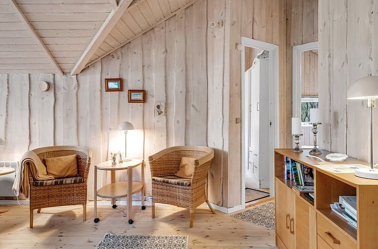 Vakantiehuis "Melisa" - 28km from the sea