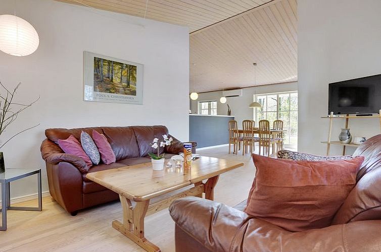 Vakantiehuis "Eryka" - 28km from the sea