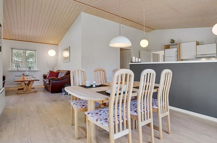 Vakantiehuis "Eryka" - 28km from the sea