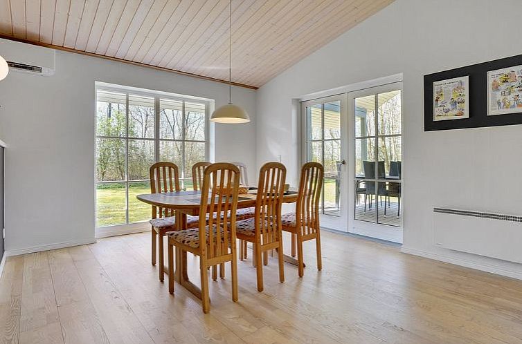 Vakantiehuis "Eryka" - 28km from the sea