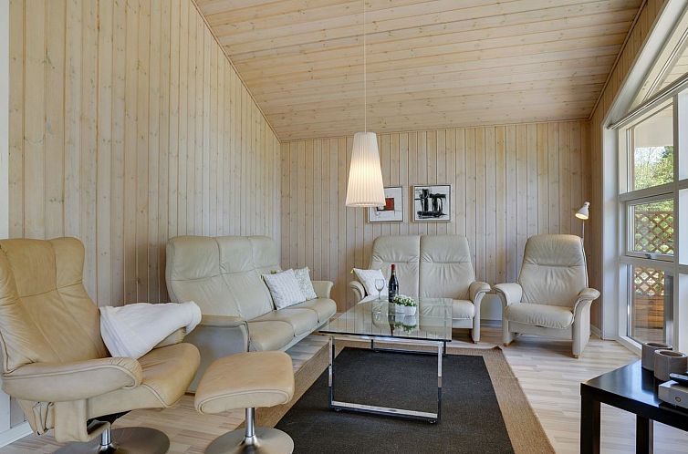 Vakantiehuis "Ebbi" - 36km from the sea