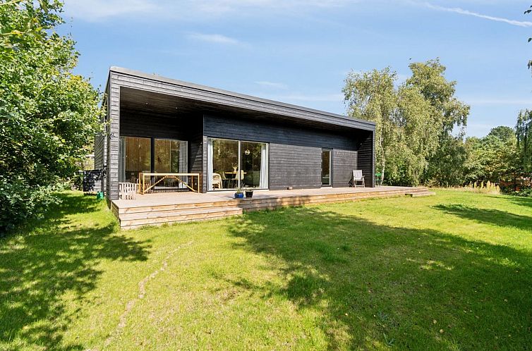 Vakantiehuis "Filip" - 1.2km from the sea