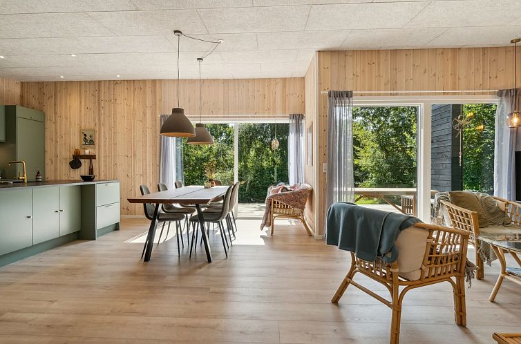 Vakantiehuis "Filip" - 1.2km from the sea