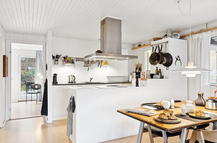 Vakantiehuis "Henryette" - 1.5km from the sea