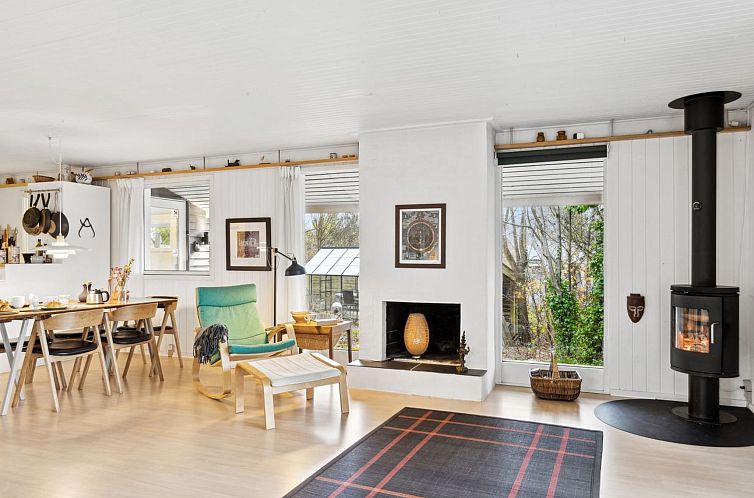 Vakantiehuis "Henryette" - 1.5km from the sea