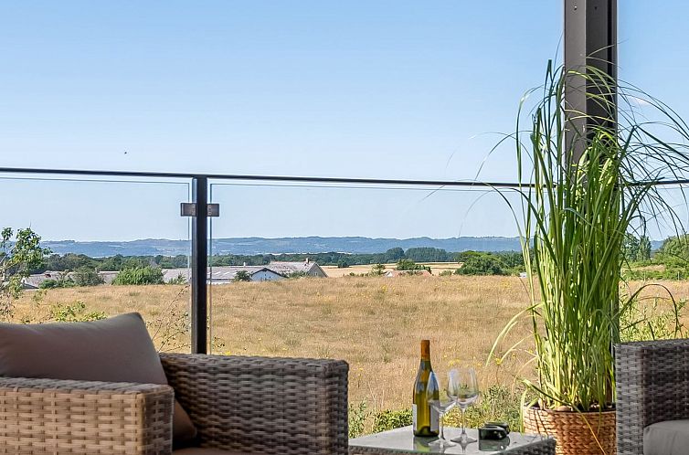 Vakantiehuis "Hubertina" - 900m from the sea
