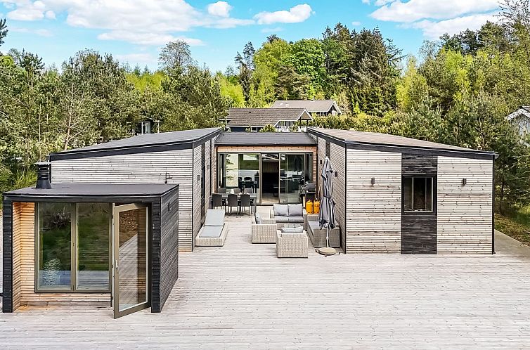 Vakantiehuis "Danske" - 6.8km from the sea