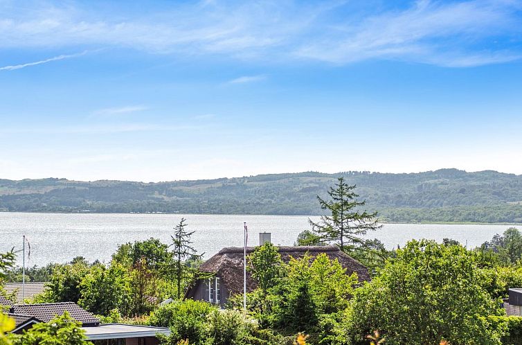 Vakantiehuis "Sybil" - 700m from the sea