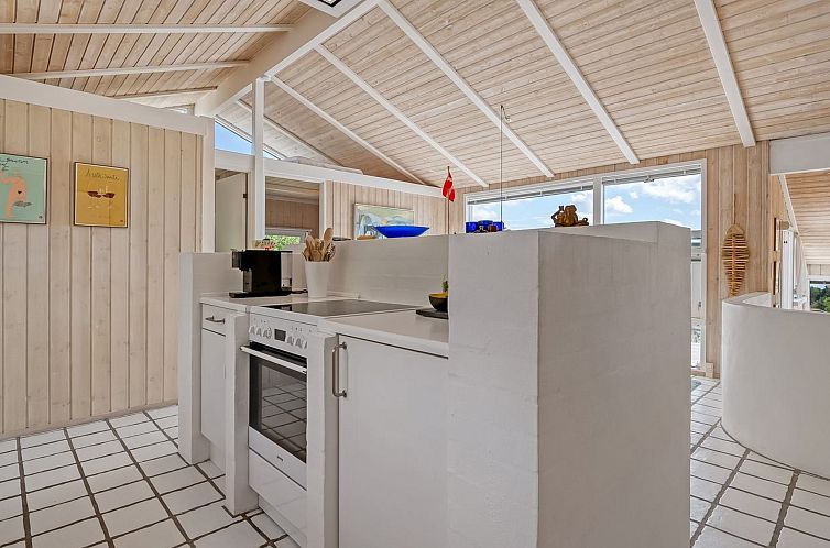 Vakantiehuis "Sybil" - 700m from the sea