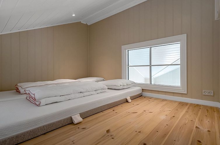 Vakantiehuis "Sybil" - 700m from the sea