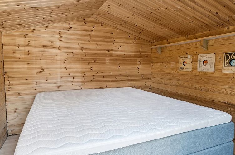 Vakantiehuis "Danja" - 1.7km from the sea