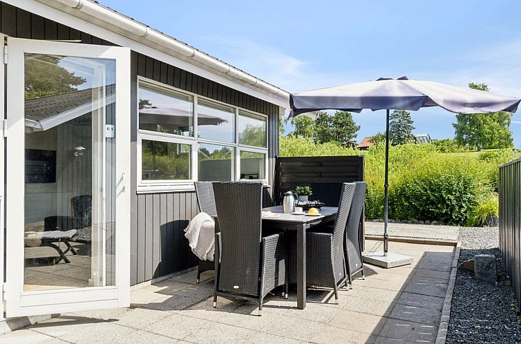 Vakantiehuis "Danja" - 1.7km from the sea