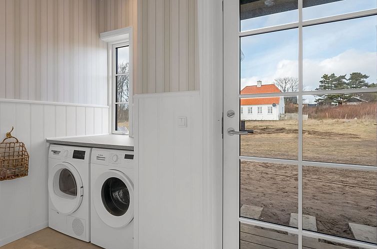 Vakantiehuis "Delan" - 650m from the sea