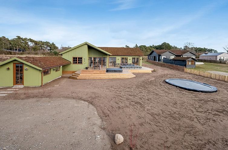 Vakantiehuis "Delan" - 650m from the sea