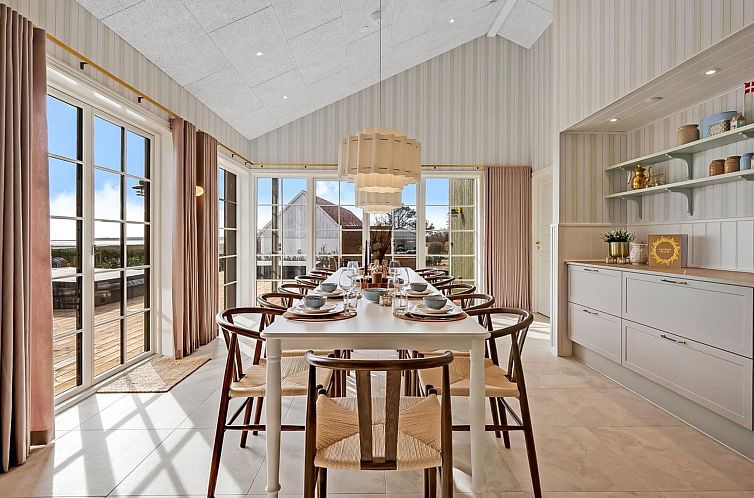 Vakantiehuis "Delan" - 650m from the sea
