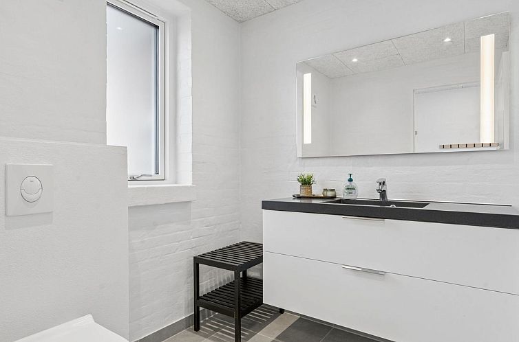 Vakantiehuis "Cyrill" - 2km from the sea