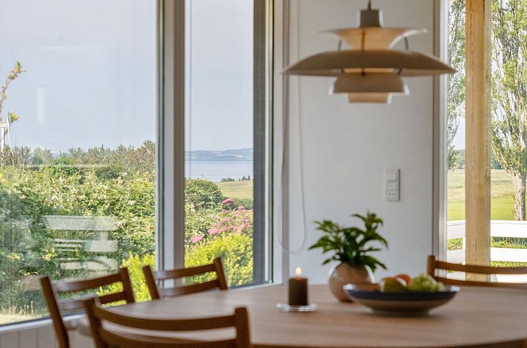 Vakantiehuis "Drine" - 700m from the sea