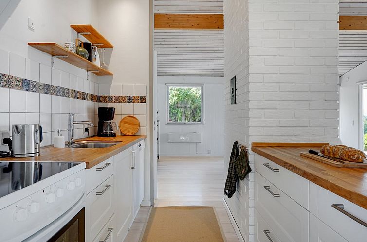 Vakantiehuis "Drine" - 700m from the sea