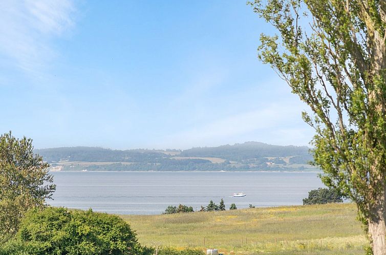 Vakantiehuis "Drine" - 700m from the sea