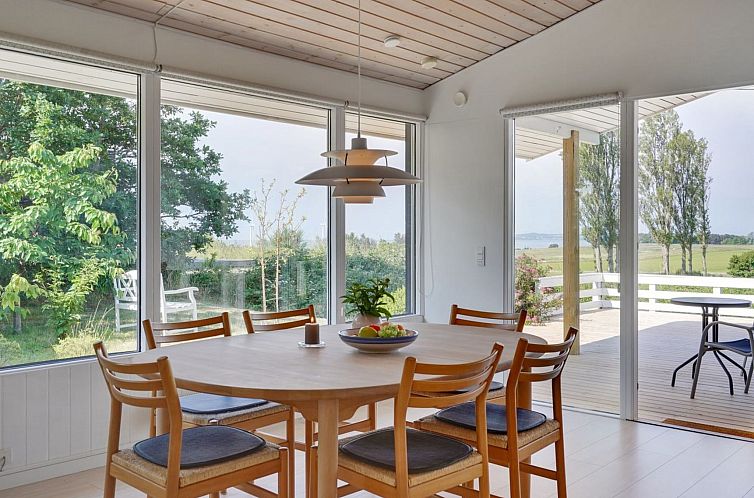 Vakantiehuis "Drine" - 700m from the sea