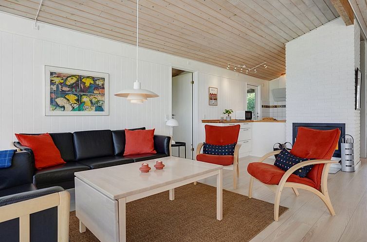 Vakantiehuis "Drine" - 700m from the sea
