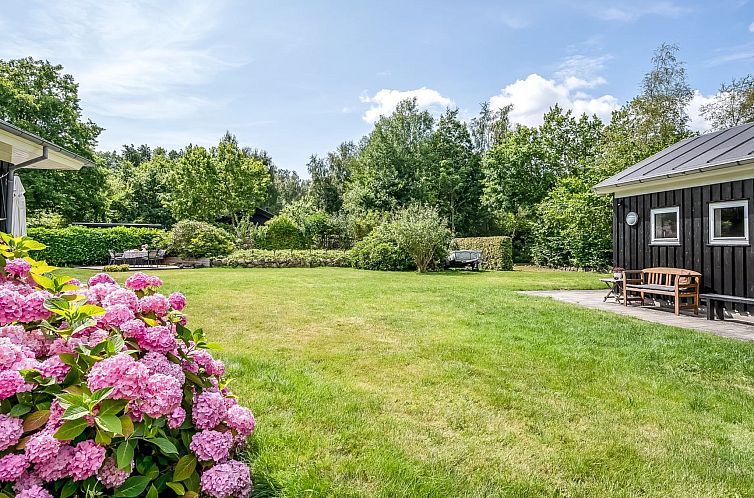 Vakantiehuis "Jyrki" - 100m from the sea