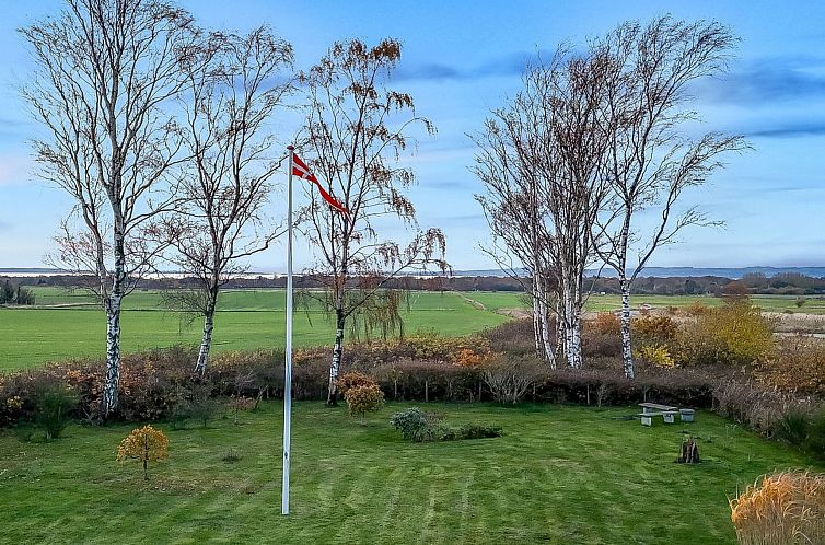 Vakantiehuis "Niels" - 1.3km from the sea