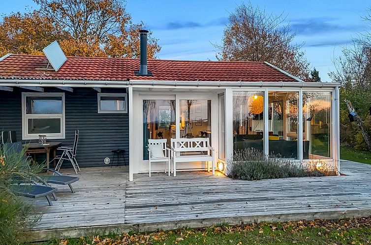 Vakantiehuis "Niels" - 1.3km from the sea