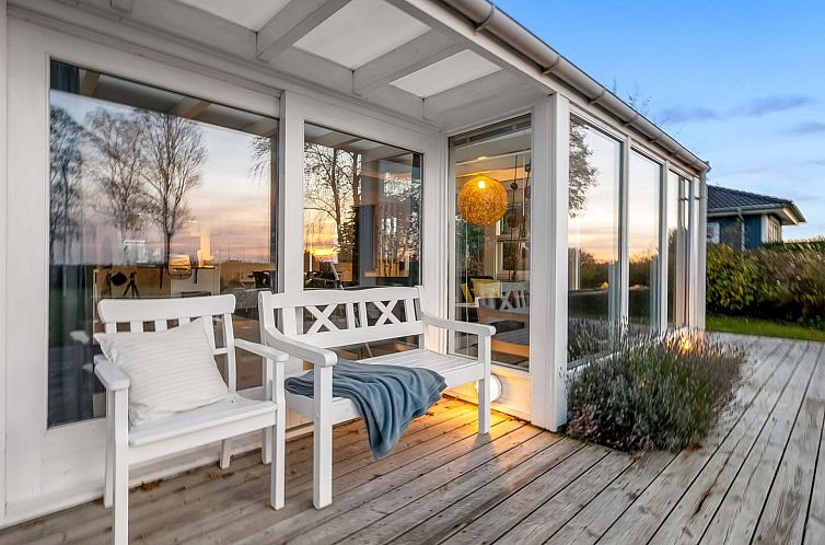 Vakantiehuis "Niels" - 1.3km from the sea