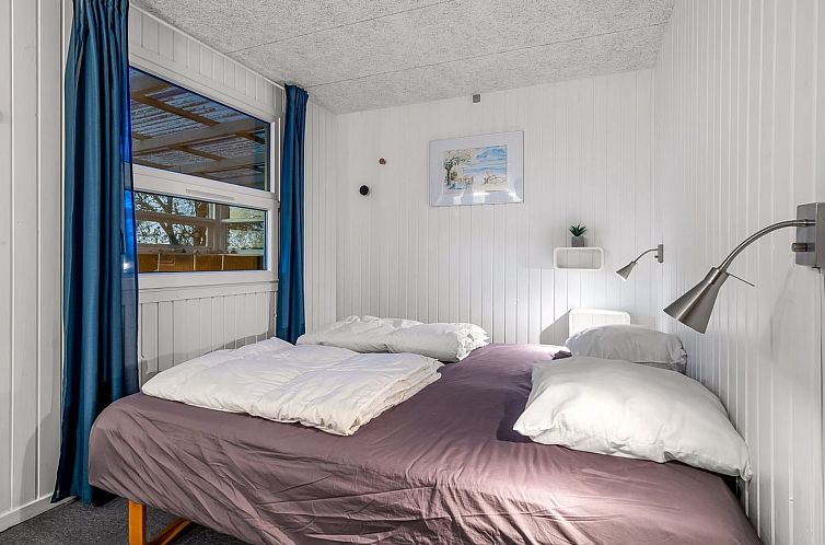 Vakantiehuis "Niels" - 1.3km from the sea