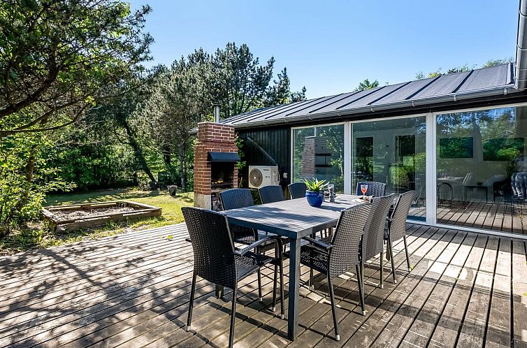Vakantiehuis "Simjanka" - 800m from the sea