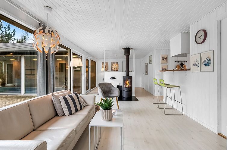 Vakantiehuis "Simjanka" - 800m from the sea