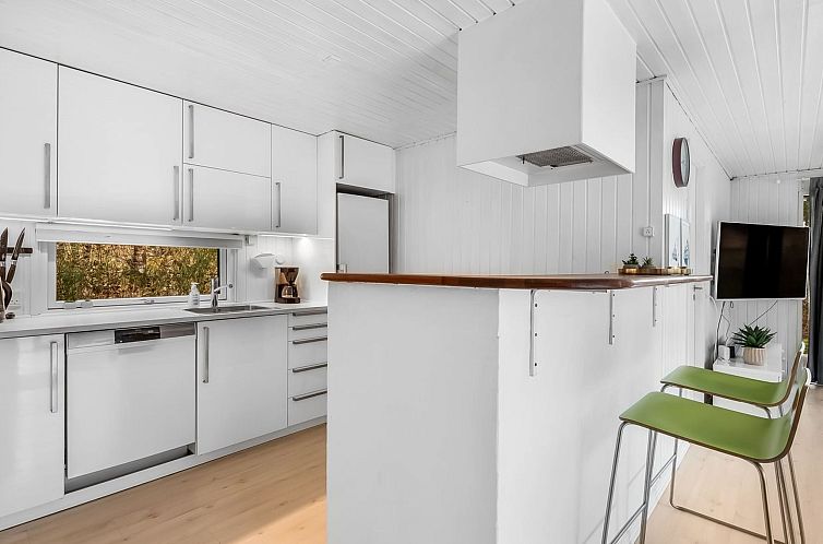 Vakantiehuis "Simjanka" - 800m from the sea