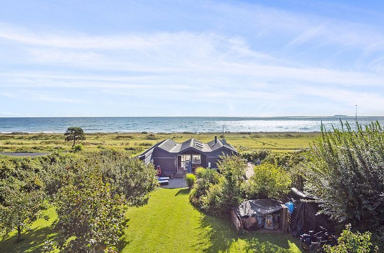 Vakantiehuis "Iivari" - 70m from the sea