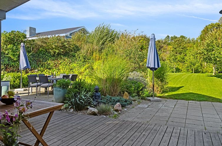 Vakantiehuis "Iivari" - 70m from the sea