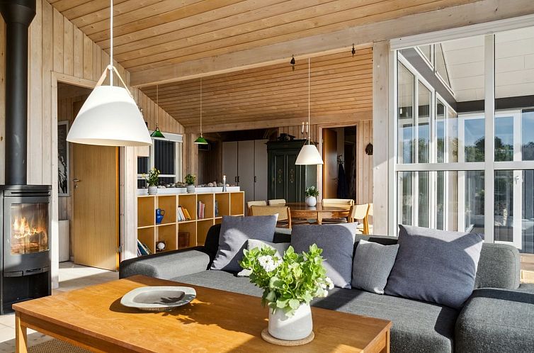 Vakantiehuis "Iivari" - 70m from the sea