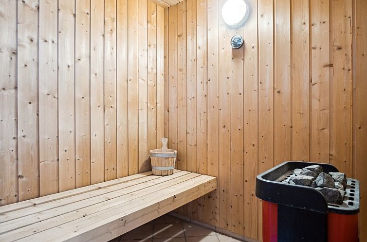 Vakantiehuis "Iivari" - 70m from the sea