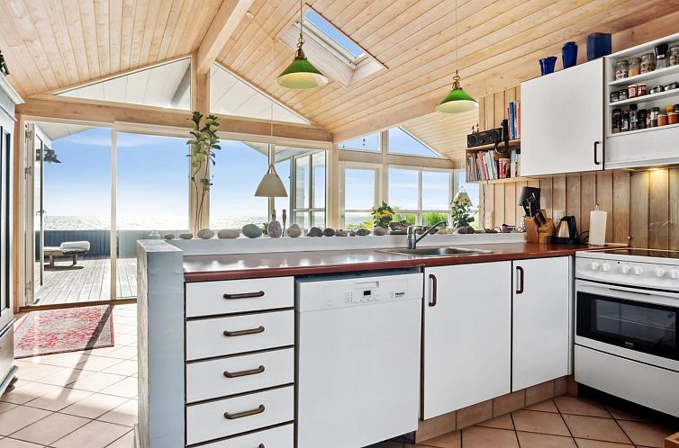 Vakantiehuis "Iivari" - 70m from the sea