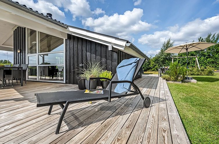 Vakantiehuis "Asko" - 350m from the sea