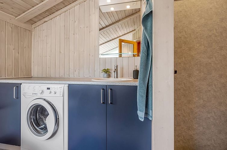 Vakantiehuis "Asko" - 350m from the sea