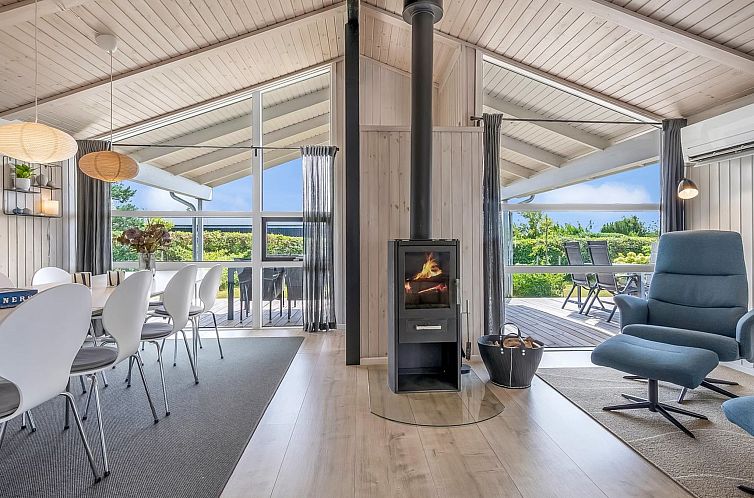 Vakantiehuis "Asko" - 350m from the sea