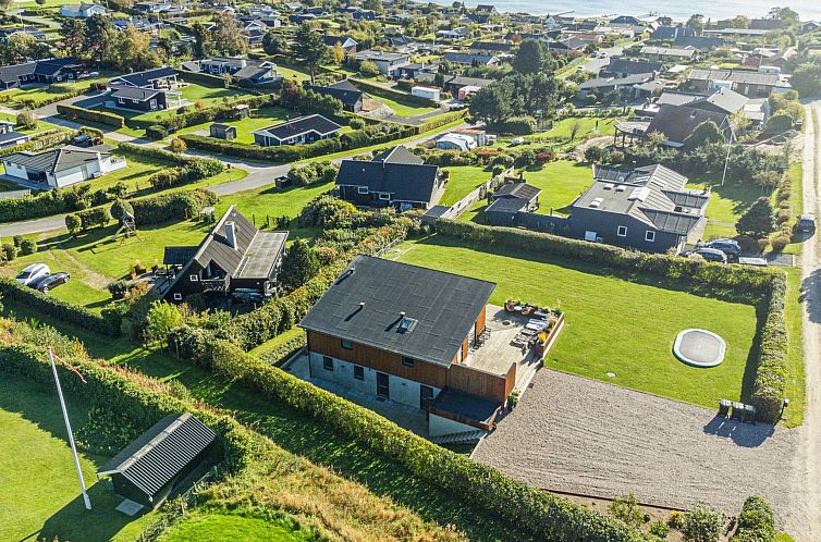 Vakantiehuis "Ljupka" - 800m from the sea