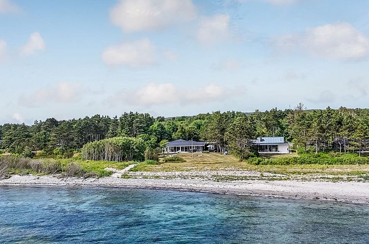 Vakantiehuis "Donka" - 25m from the sea