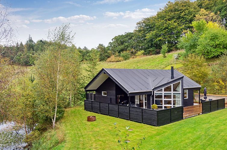 Vakantiehuis "Benno" - 2.1km from the sea