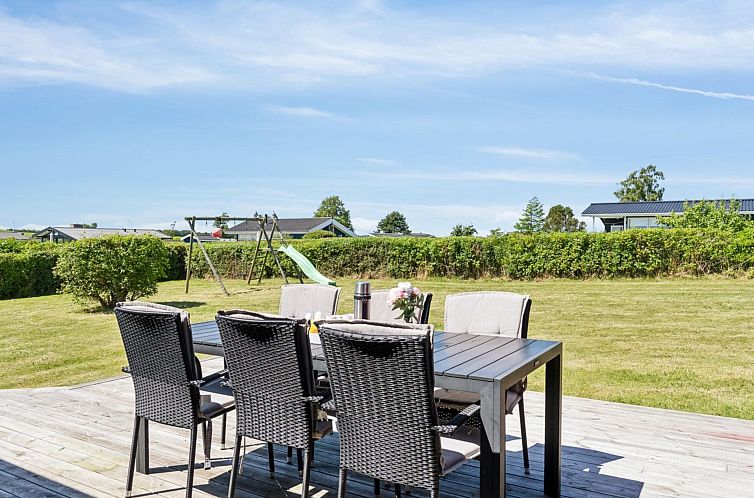 Vakantiehuis "Joseph" - 500m from the sea